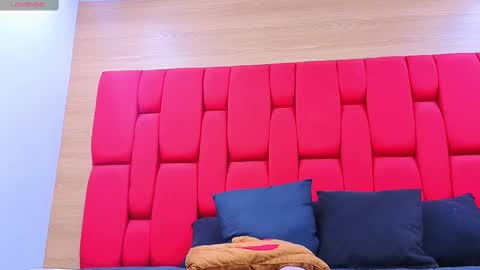 Snapshot of skynny_horney chatting on 23, 10, 2025 Skynny online show from 23, 10, 2025