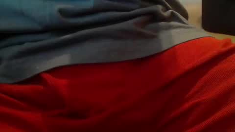 Snapshot of skypylot chatting on 28, 11, 2025 ResqPylot2 online show from 28, 11, 2025