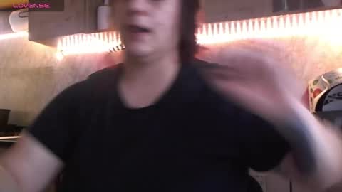 Snapshot of skysupernova chatting on 29, 11, 2025 Sky online show from 29, 11, 2025