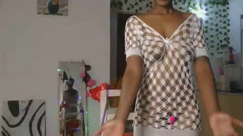 Snapshot of skyy_brown chatting on 6, 11, 2025 Bella online show from 6, 11, 2025