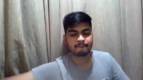 Snapshot of slavesj18 chatting on 29, 9, 2025 Add me on hangout sjcool1998 online show from 29, 9, 2025