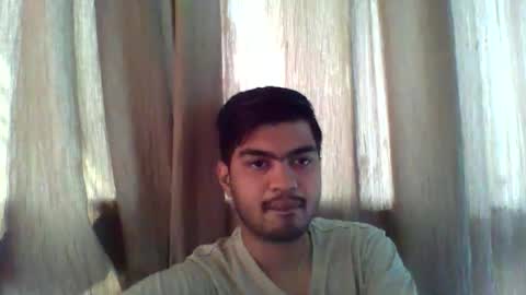 Snapshot of slavesj18 chatting on 30, 11, 2025 Add me on hangout sjcool1998 online show from 30, 11, 2025