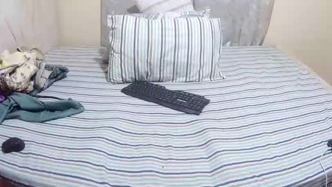 slender_sweetbabe online show from 15, 2, 2026