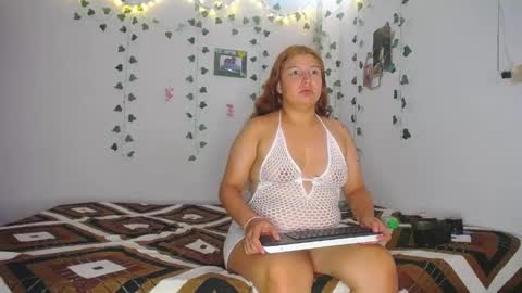 sleyandluna1 online show from 9, 6, 2026