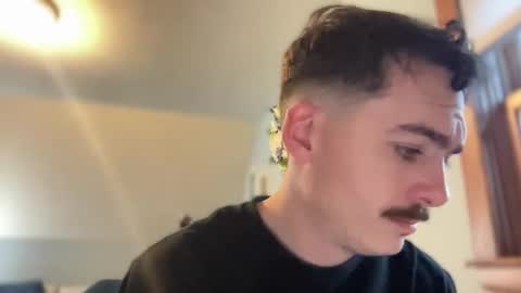 Snapshot of slickmass chatting on 18, 2, 2025 SlickMass online show from 18, 2, 2025