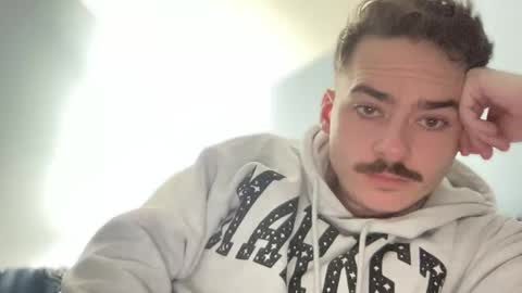 Snapshot of slickmass chatting on 22, 2, 2025 SlickMass online show from 22, 2, 2025