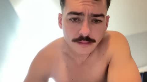 Snapshot of slickmass chatting on 25, 2, 2025 SlickMass online show from 25, 2, 2025