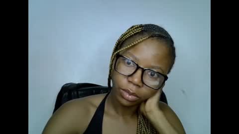 Snapshot of slim_ebonypet chatting on 24, 6, 2026 Crystal online show from 24, 6, 2026