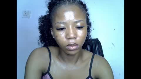 Snapshot of slim_ebonypet chatting on 22, 7, 2026 Crystal online show from 22, 7, 2026