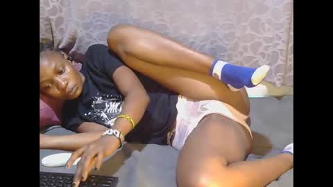 slim_girl01 online show from 27, 10, 2025