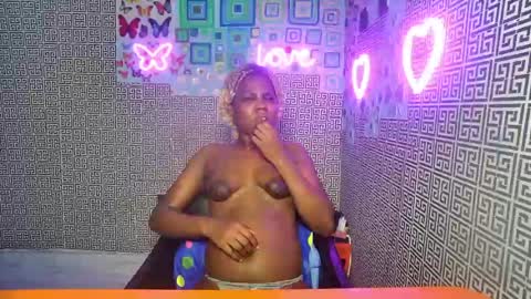 Snapshot of slimzyxdoll chatting on 22, 6, 2026 slimzyxdoll online show from 22, 6, 2026