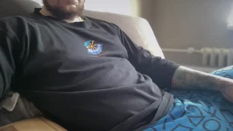 just chillin online show from 4, 11, 2025