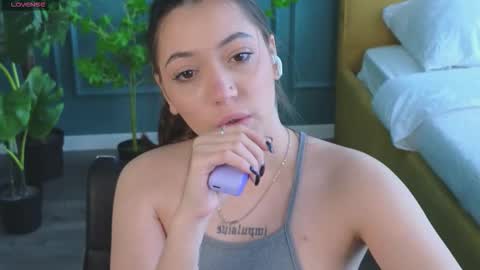 Emilia online show from 27, 3, 2026