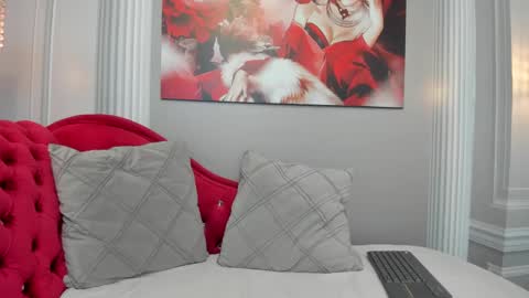 Snapshot of slut_milf4u chatting on 5, 2, 2025 Paola online show from 5, 2, 2025