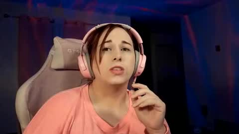 Snapshot of sluttia chatting on 1, 3, 2026 Heavenly online show from 1, 3, 2026