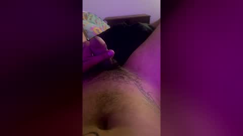 slutty_bull online show from 28, 6, 2026