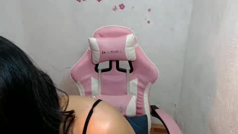  Lovie  online show from 6, 2, 2025