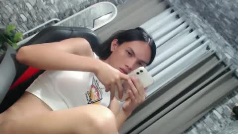 CHIE CHIE online show from 17, 2, 2025