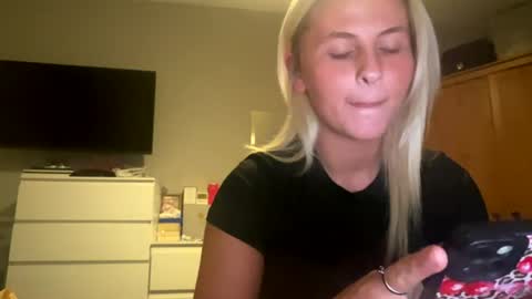 hollie online show from 1, 8, 2026
