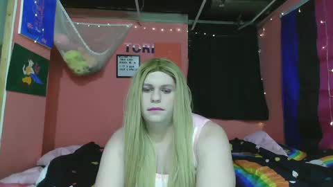 Snapshot of sluttytorismith chatting on 4, 2, 2025 Tori Smith online show from 4, 2, 2025