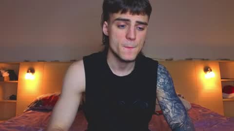 Snapshot of sly_gus chatting on 26, 4, 2026 Gus online show from 26, 4, 2026