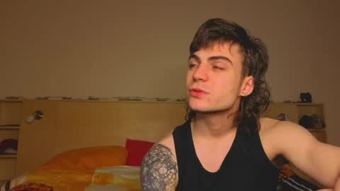 Snapshot of sly_gus chatting on 31, 5, 2026 Gus online show from 31, 5, 2026