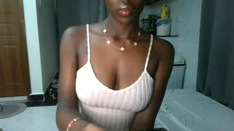 Snapshot of sly_rose chatting on 19, 7, 2026 sly_rose online show from 19, 7, 2026