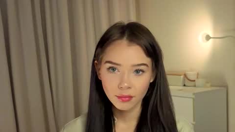 Lily online show from 7, 11, 2025