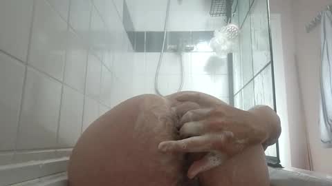 Snapshot of smackbat chatting on 8, 11, 2025 Justaman online show from 8, 11, 2025