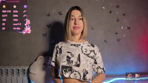 Snapshot of smaillev chatting on 13, 1, 2025 Melani online show from 13, 1, 2025