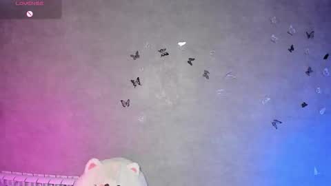 Snapshot of smaillev chatting on 8, 10, 2025 Melani online show from 8, 10, 2025