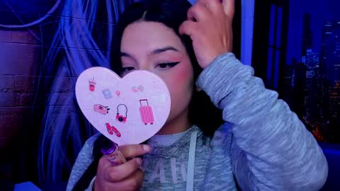 Snapshot of small__naughty chatting on 7, 12, 2024 Mariana Torres online show from 7, 12, 2024