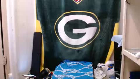 Snapshot of small_wood21 chatting on 25, 12, 2024 small wood21 online show from 25, 12, 2024