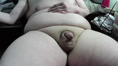 Snapshot of smallchubbers chatting on 12, 4, 2026 smallchubbers online show from 12, 4, 2026