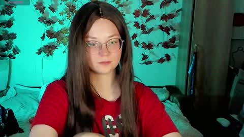 smallimpmeili online show from 10, 10, 2025