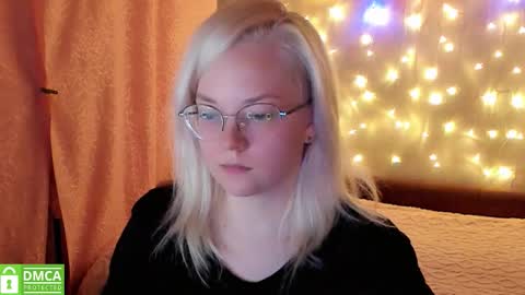 smallimpmeili online show from 28, 11, 2025