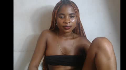 smallsluty online show from 29, 5, 2026