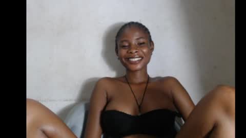 smallsluty online show from 19, 6, 2026