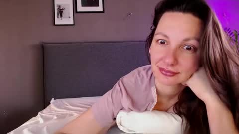 Anna no bbbbybybbabebyy just Anna. And dont call me mom please. online show from 15, 2, 2025