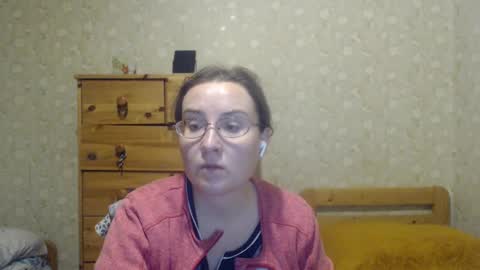 Snapshot of smart_rose chatting on 10, 1, 2025 smart_rose online show from 10, 1, 2025