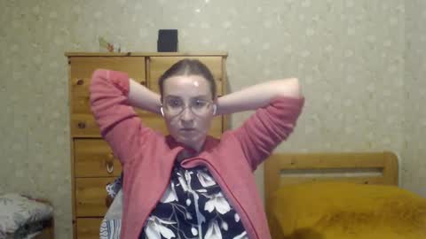 Snapshot of smart_rose chatting on 12, 1, 2025 smart_rose online show from 12, 1, 2025