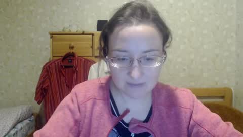 Snapshot of smart_rose chatting on 5, 3, 2025 smart_rose online show from 5, 3, 2025