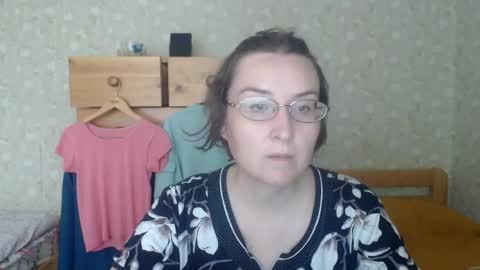 Snapshot of smart_rose chatting on 11, 9, 2025 smart_rose online show from 11, 9, 2025