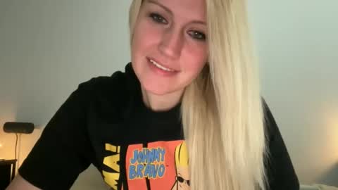 Snapshot of smexxii93 chatting on 9, 1, 2026 smexxii93 online show from 9, 1, 2026