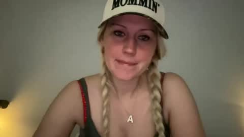 Snapshot of smexxii93 chatting on 10, 2, 2026 smexxii93 online show from 10, 2, 2026