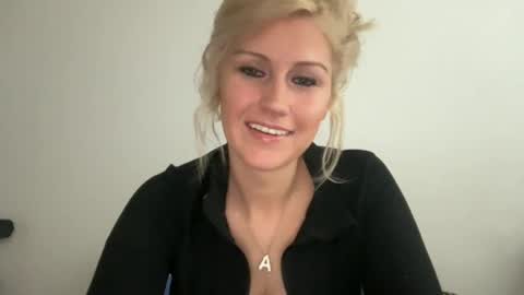 Snapshot of smexxii93 chatting on 13, 2, 2026 smexxii93 online show from 13, 2, 2026