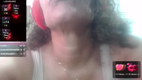 Snapshot of smilet_milf chatting on 2, 1, 2025 Smileth online show from 2, 1, 2025