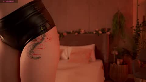 Snapshot of smiley_mia_ chatting on 21, 9, 2025 Mia online show from 21, 9, 2025