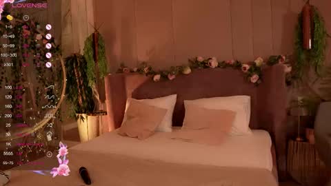 Snapshot of smiley_mia_ chatting on 10, 10, 2025 Mia online show from 10, 10, 2025