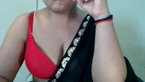 Snapshot of smiley_queen99 chatting on 27, 6, 2026 smiley online show from 27, 6, 2026